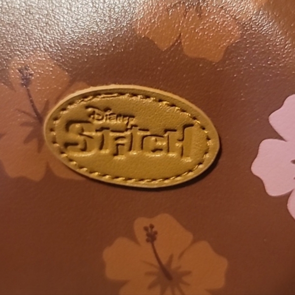 🦋Disney Lilo Stitch Rolling Luggage Duffle 20"🦋 - Picture 5 of 9